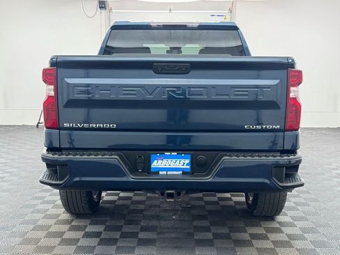 Used 2022 Chevrolet Silverado 1500 Custom image 6