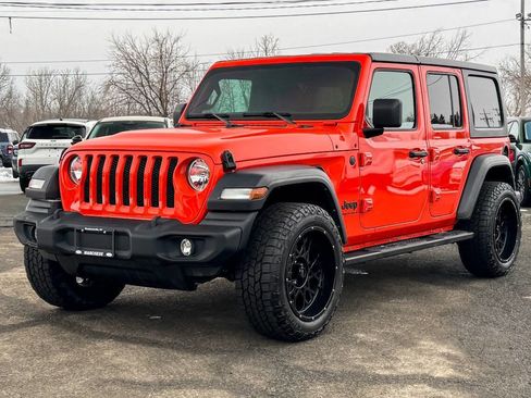 Used 2023 Jeep Wrangler Sport S image 6