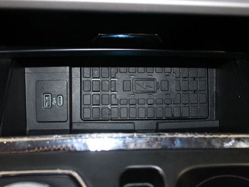 Used 2024 Ford Expedition XLT image 53