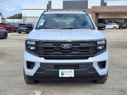 New 2026 Ford Expedition Active image 2