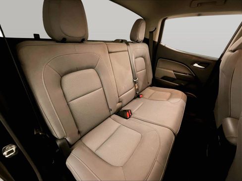 Used 2018 Chevrolet Colorado LT AWD/4WD image 26