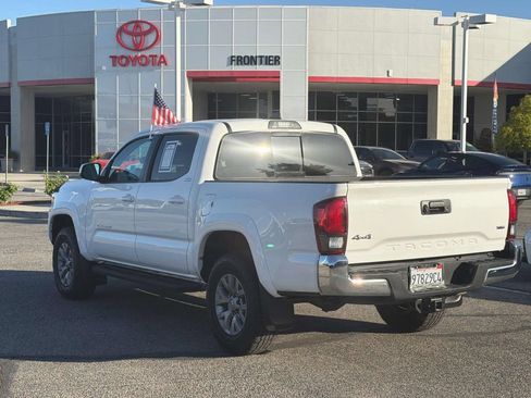 Used 2019 Toyota Tacoma SR5 AWD/4WD image 5