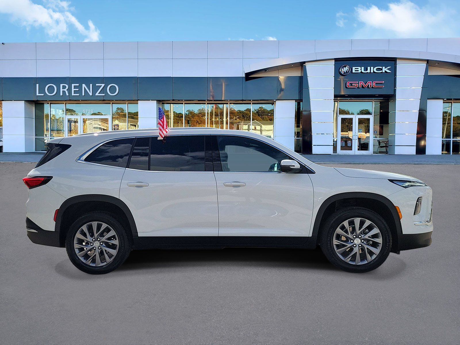 Used 2025 Buick Enclave Preferred FWD image 4