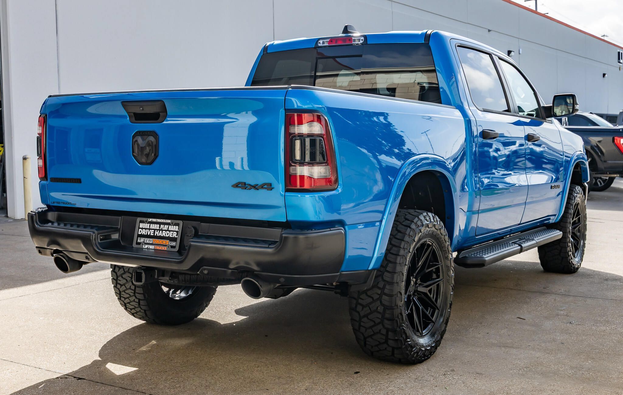 Used 2023 RAM 1500 Big Horn AWD/4WD image 10