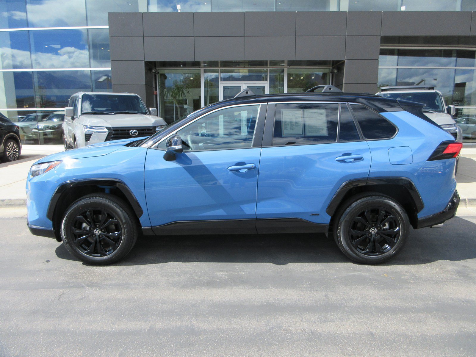 Used 2024 Toyota RAV4 XSE w/ Advanced Technology Package AWD/4WD image 3