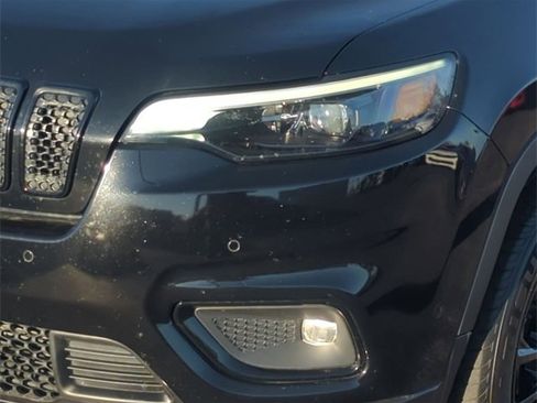 Used 2023 Jeep Cherokee Altitude Lux image 9