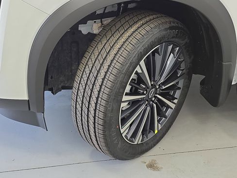 New 2026 Nissan Pathfinder Platinum image 34