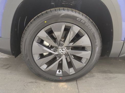 Used 2024 Volkswagen Taos S w/ MDO Package image 31