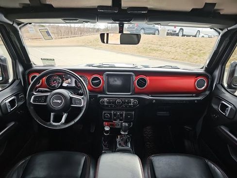 Used 2018 Jeep Wrangler Unlimited Rubicon w/ Dual Top Group AWD/4WD image 20