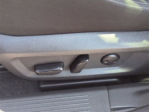 Used 2023 Nissan Rogue SV image 23