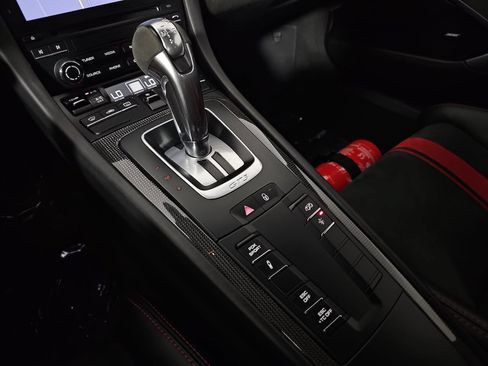 Used 2018 Porsche 911 GT3 RWD image 22