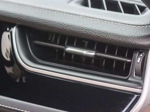 Used 2023 Jeep Grand Cherokee 4WD 4xe image 41