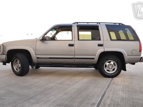 Used 2000 Chevrolet Tahoe Z71 w/ Comfort & Security Pkg image 5