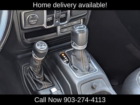 Used 2021 Jeep Wrangler Unlimited Sahara AWD/4WD image 16