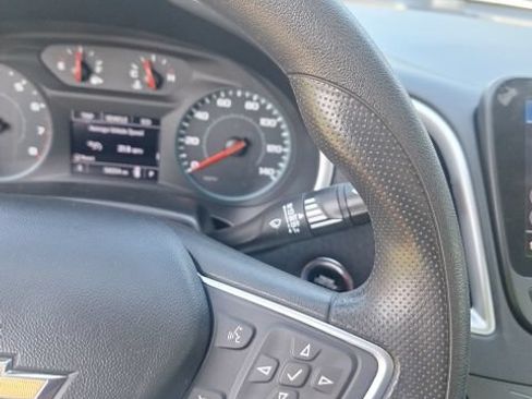 Used 2022 Chevrolet Malibu LT FWD image 13