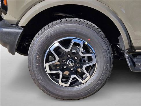 New 2025 Ford Bronco Outer Banks image 10