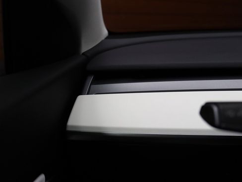 Used 2021 Tesla Model Y Long Range image 59