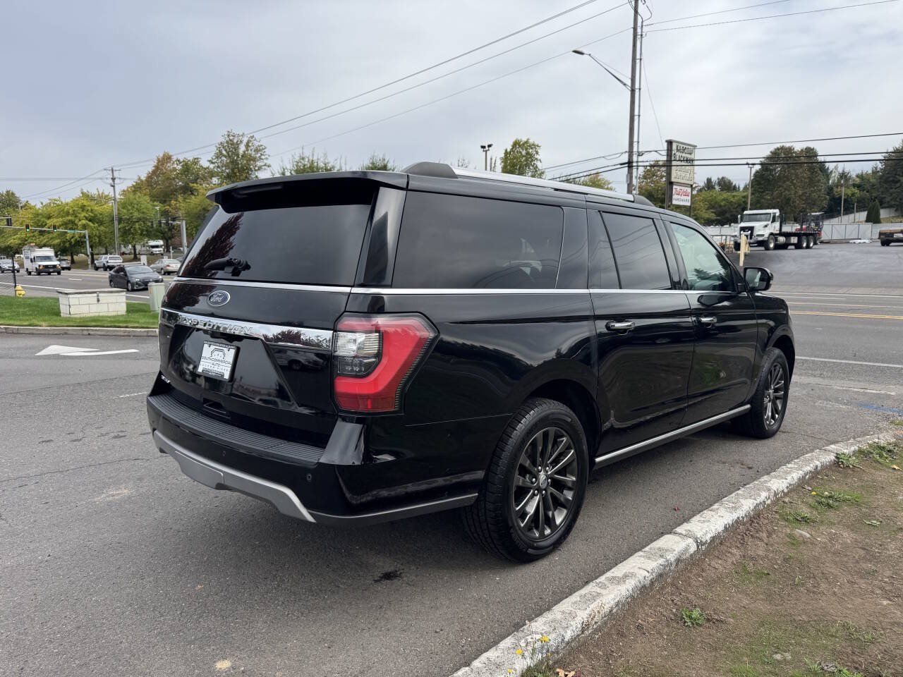 Used 2020 Ford Expedition Max Limited AWD/4WD image 3
