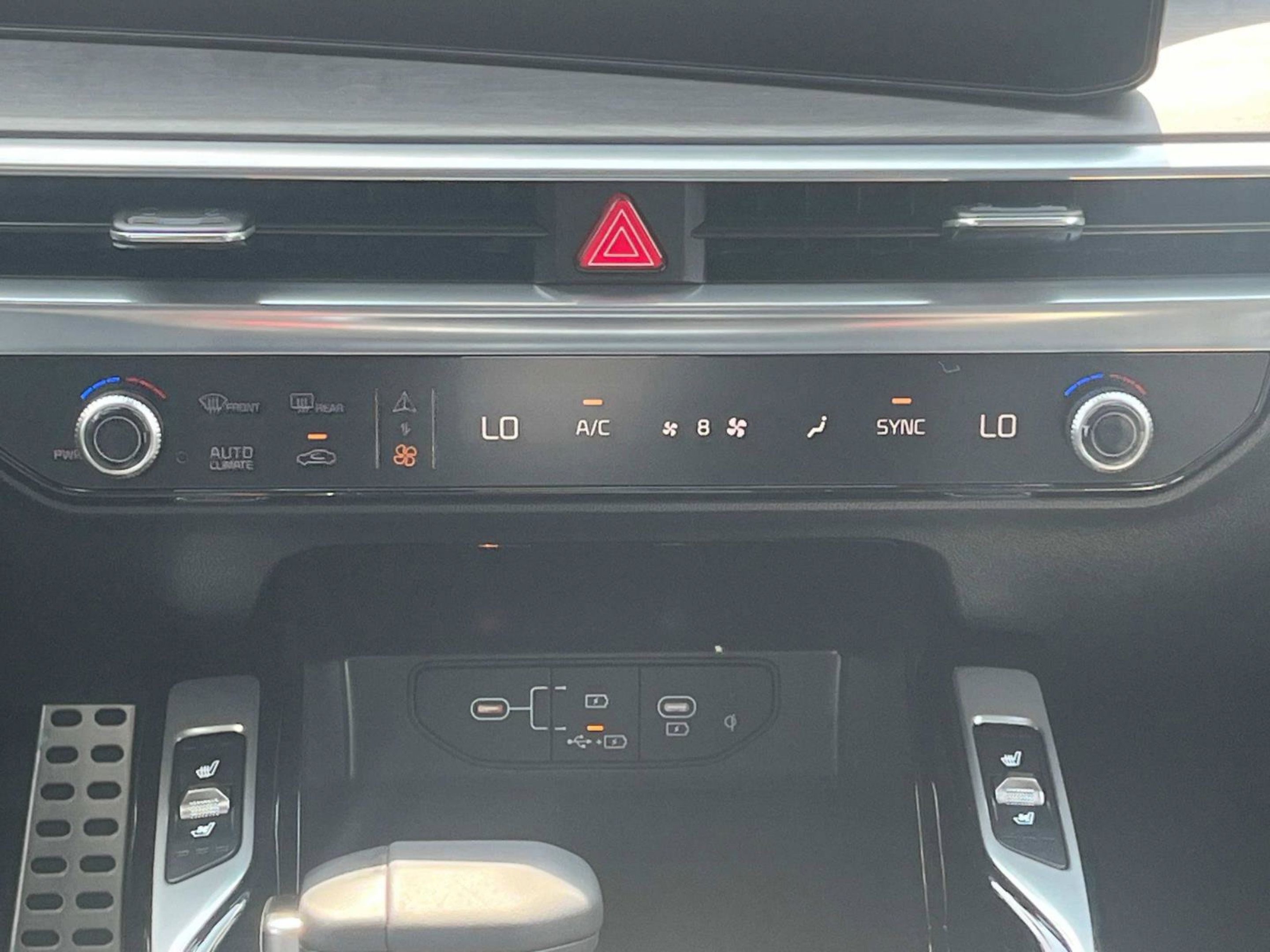 New 2025 Kia Sorento SX Prestige AWD/4WD image 13
