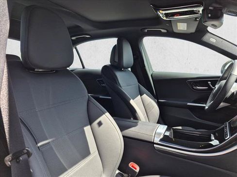 Certified 2026 Mercedes-Benz C 300 4MATIC Sedan image 21