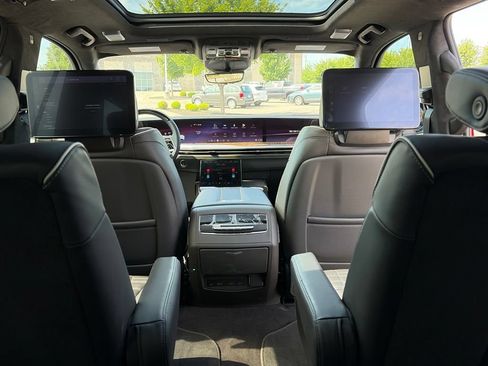 Used 2026 Cadillac Escalade Platinum Sport w/ LPO, ONYX Package AWD/4WD image 49