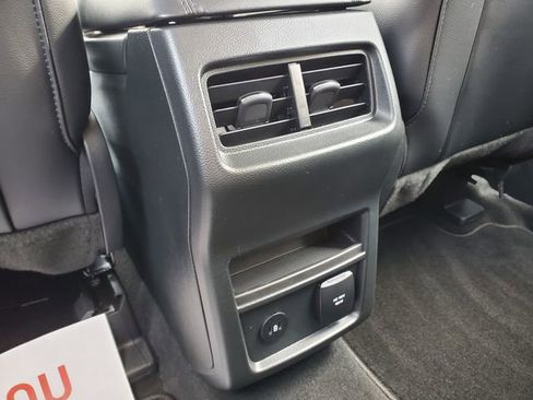 Used 2024 Ford Edge SEL w/ Convenience Package image 26