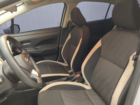 Used 2021 Nissan Versa SV w/ Trunk Package image 17