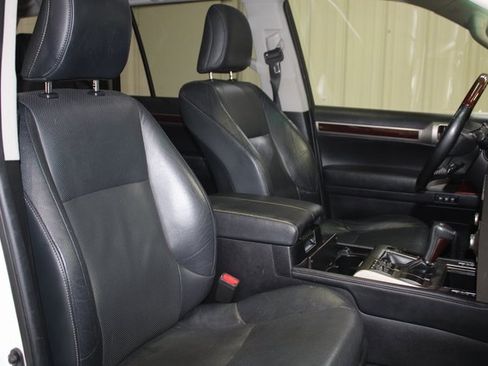 Used 2019 Lexus GX 460 Premium image 23