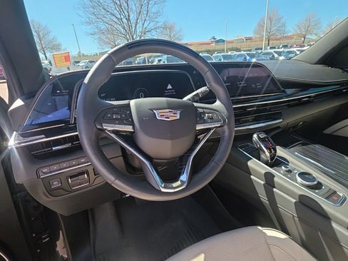 Used 2024 Cadillac Escalade Sport w/ Heavy-Duty Trailer Package image 41