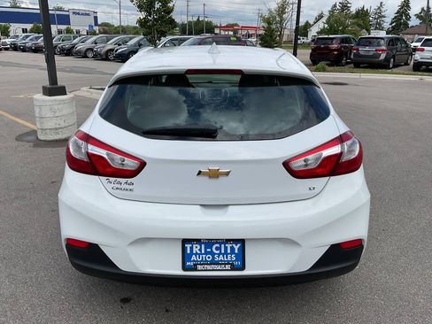 Used 2017 Chevrolet Cruze LT w/ Convenience Package FWD image 6