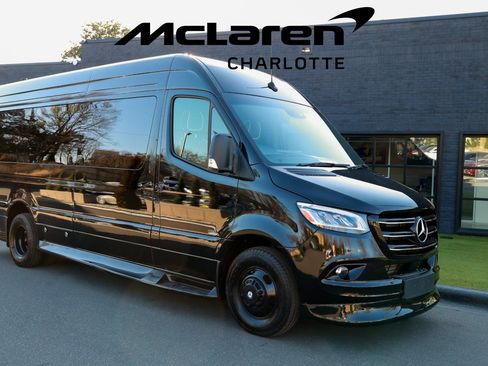 Used 2024 Mercedes-Benz Sprinter 3500 image 2