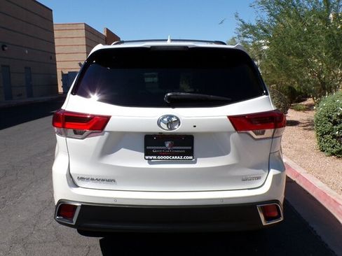 Used 2018 Toyota Highlander Limited FWD image 4