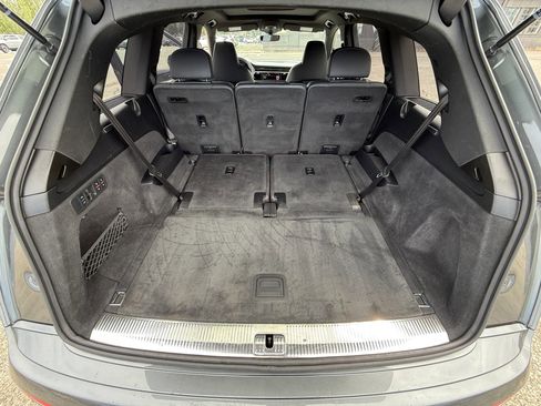 Used 2022 Audi SQ7 Prestige w/ Prestige Package image 50