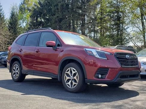 Used 2024 Subaru Forester Premium AWD/4WD image 1