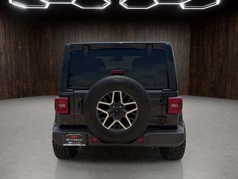 Used 2024 Jeep Wrangler Unlimited Sahara w/ Technology Group AWD/4WD image 6