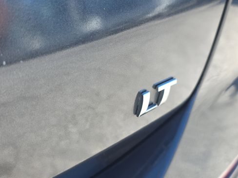 Used 2023 Chevrolet Equinox LT image 11