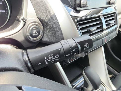 Used 2024 Mitsubishi Eclipse Cross SE AWD/4WD image 24