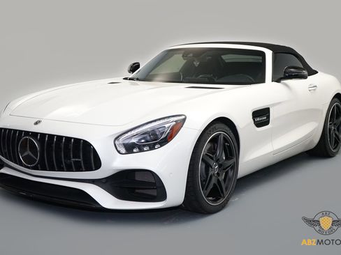 Used 2018 Mercedes-Benz AMG GT Roadster image 3