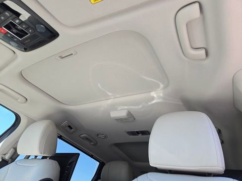 New 2026 Kia Carnival SX Prestige FWD image 9