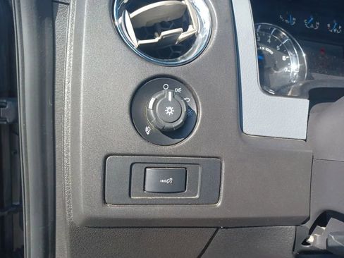 Used 2014 Ford F150 XLT w/ XLT Chrome Package image 16