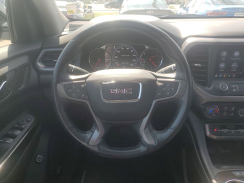 Used 2022 GMC Acadia AT4 w/ Technology Package AWD/4WD image 11