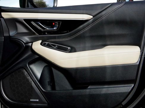 Used 2022 Subaru Outback Limited image 23