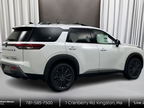 New 2026 Nissan Pathfinder SL w/ SL Premium Package AWD/4WD image 5