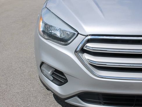 Used 2018 Ford Escape SE w/ SE Sync 3 Package FWD image 38