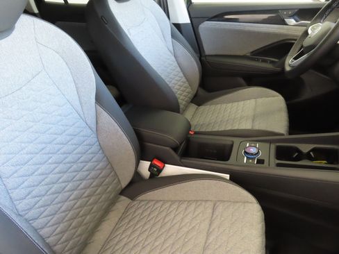 New 2026 Volkswagen Tiguan S FWD image 27