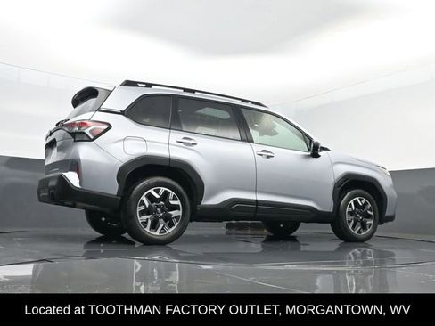 Used 2025 Subaru Forester Premium AWD/4WD image 25