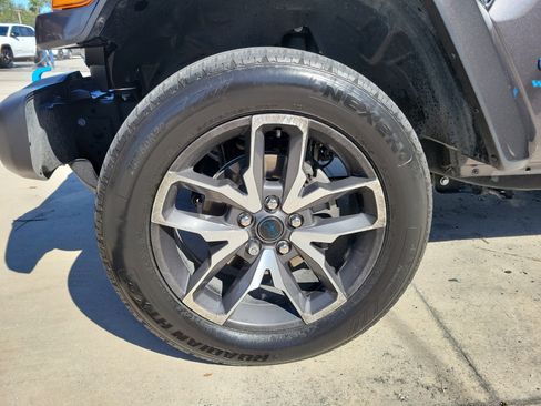 Used 2024 Jeep Wrangler Sport S w/ Convenience Group image 5