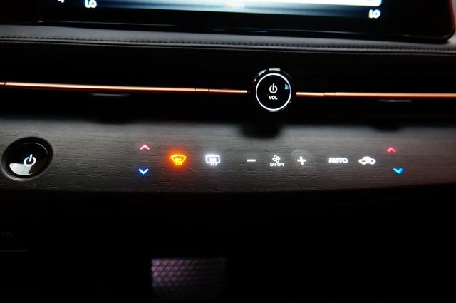 Certified 2023 Nissan Ariya FWD image 22