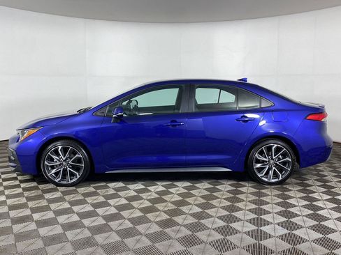 Used 2022 Toyota Corolla SE w/ Carpet Mat Package (TMS) FWD image 3