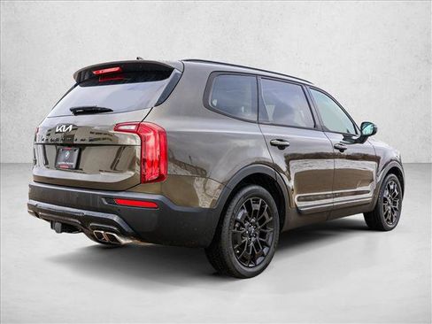 Used 2022 Kia Telluride EX w/ EX Premium Package image 5